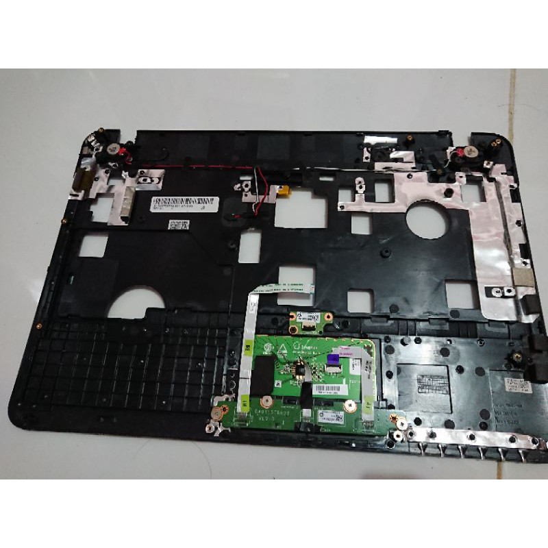 casing atas Toshiba L745