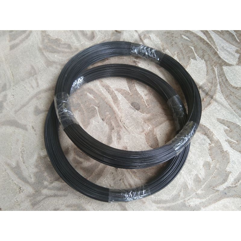 jeruji fiber hitam 1,3mm ( non kulitan) panjang 100mtr berat 290gram