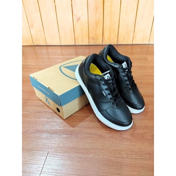 Aerostreet Hoops Low Hitam Putih - Sepatu Sneakers