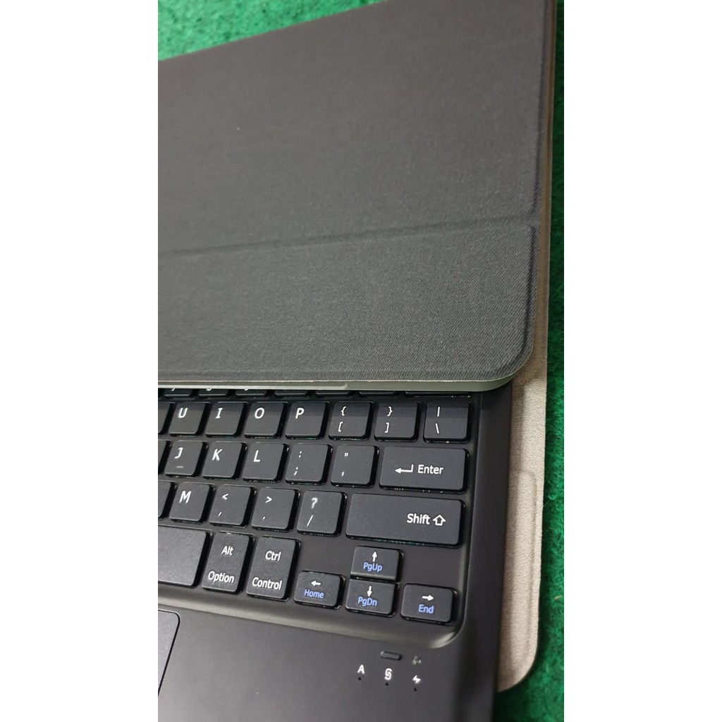 SMART KEYBOARD CASE IPAD PRO 12.9 INC 2018/2020 HK131C WITH TOUCHPAD