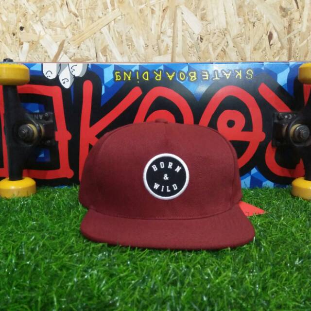 Topi Snapback Starcross Born & Wild