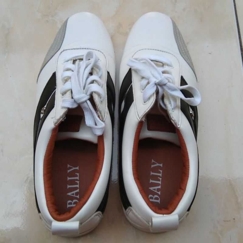 sepatu sneaker Bally second