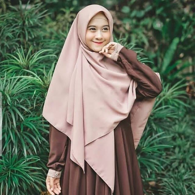 (PROMO) Jilbab Syar'i Segi Empat Diamond Italiano crepe Polos Jumbo 130x130cm Syar'i