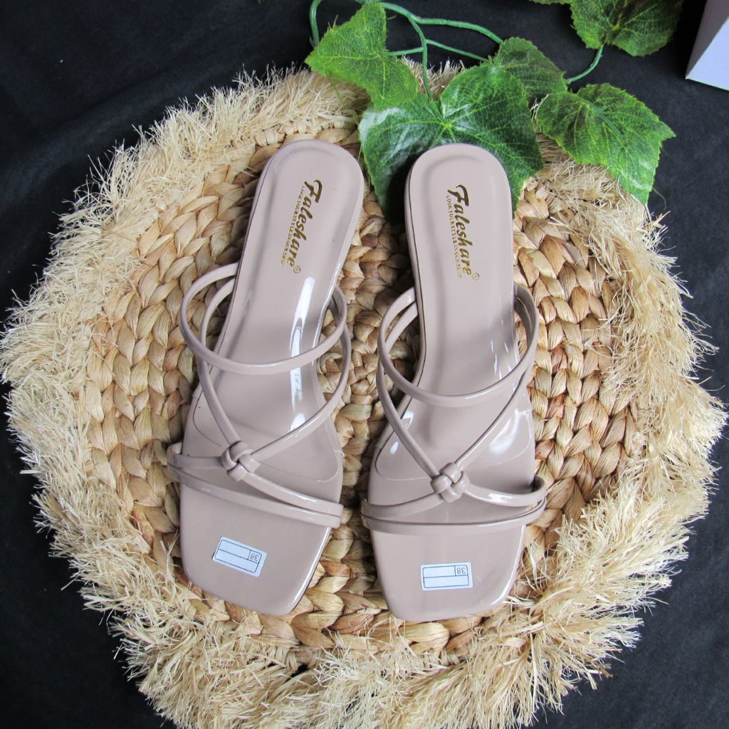 Sandal Wanita Flat Slop Tali  Ry010