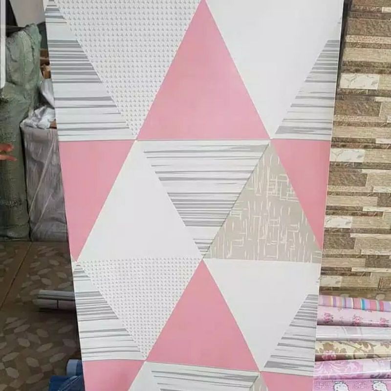 Wallpaper Dinding Motif Segitiga Pink Ukuran Panjang 10Meter x Lebar 45Cm