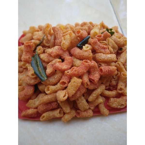 

Makaroni pedas daun jeruk/makaroni bantet pipa rasa pedas daun jeruk