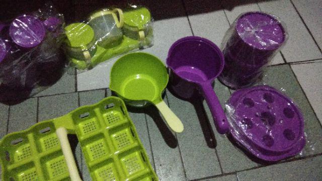 Rak Air Minum Aqua Segi Isi 16 Golden Sunkist Hijau