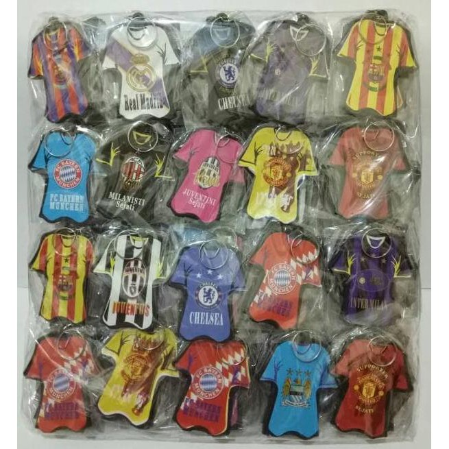 

Souvenir Pernikahan Gantungan Kunci Baju Bola