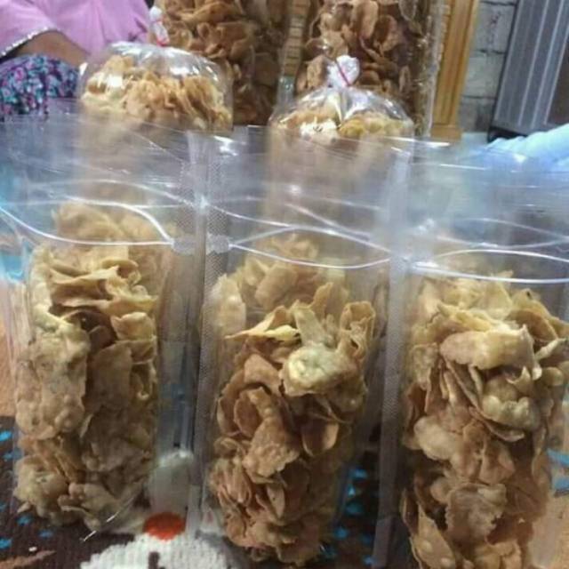 

Keripik bawang rasa ikan