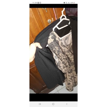 Blazer hitam plus daleman