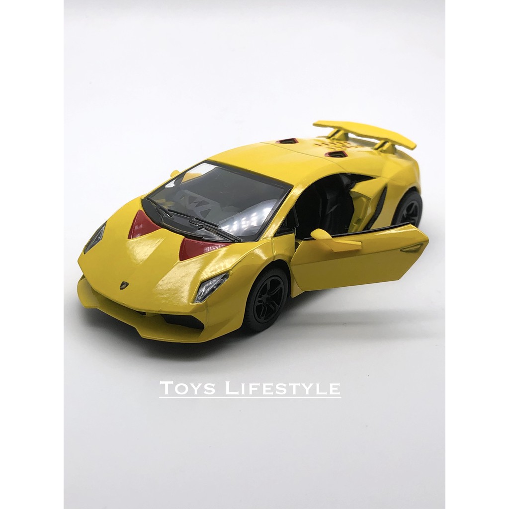 Kinsmart Diecast - Lamborghini Sesto Elemento Skala 1:36 (Kuning)