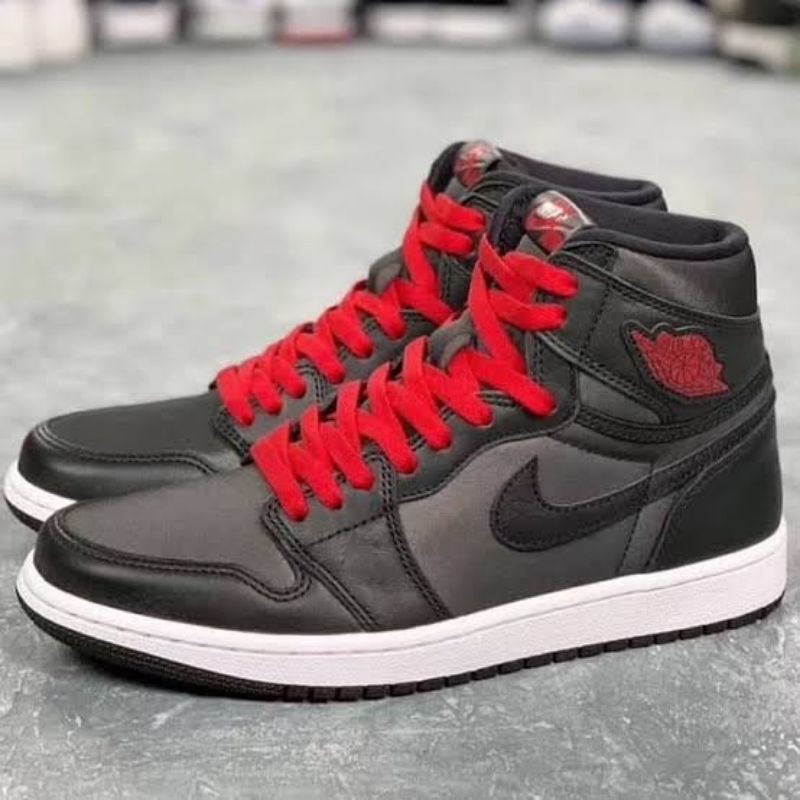 Sepatu Nike air Jordan 1 High Black Satin