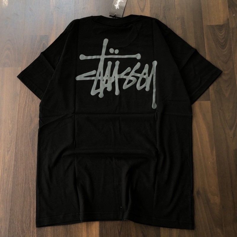 KAOS STUSSY - FONT BASIC / BAJU STUSSY - FONT BASIC / TSHIRT STUSSY - FONT BASIC / MIRROR 1:1 ORIGIN