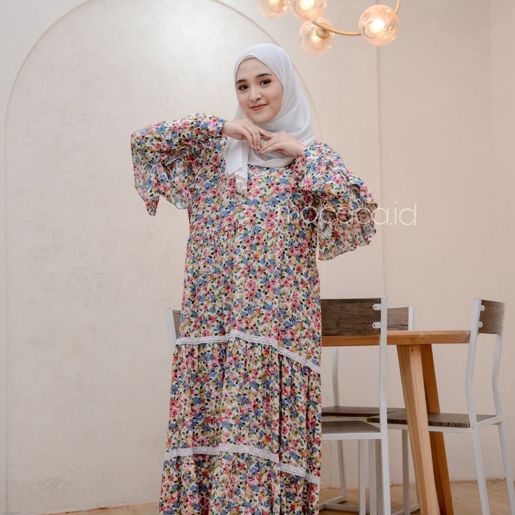 Dress Katun Rayon Premium Motif bunga kecil Aesthetic dengan aksen renda kecil yang simple busui friendly