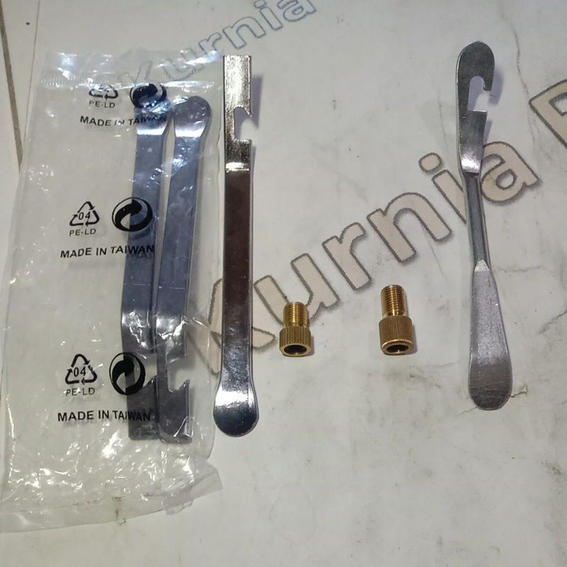 Tool alat sepeda cukit / sendok buka ban luar sepeda  adaptor cop pompa presta Kuningan murah