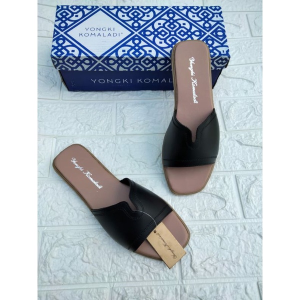 sandal cewek Yongki Komaladi / sandal wanita murah branded matahari