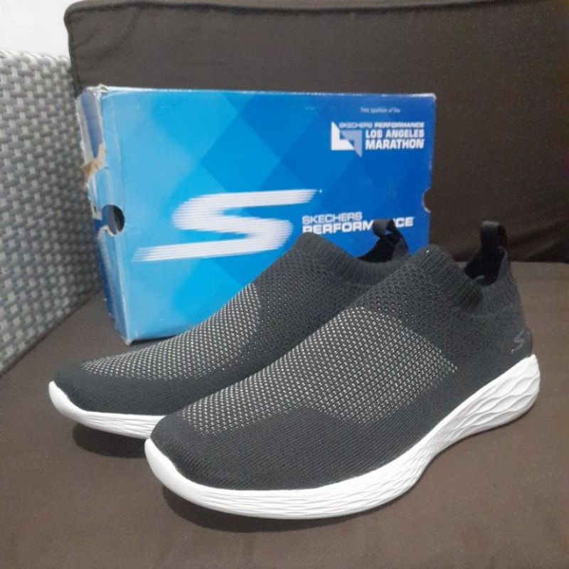 Sepatu original skechers Go strike 54221/BKW