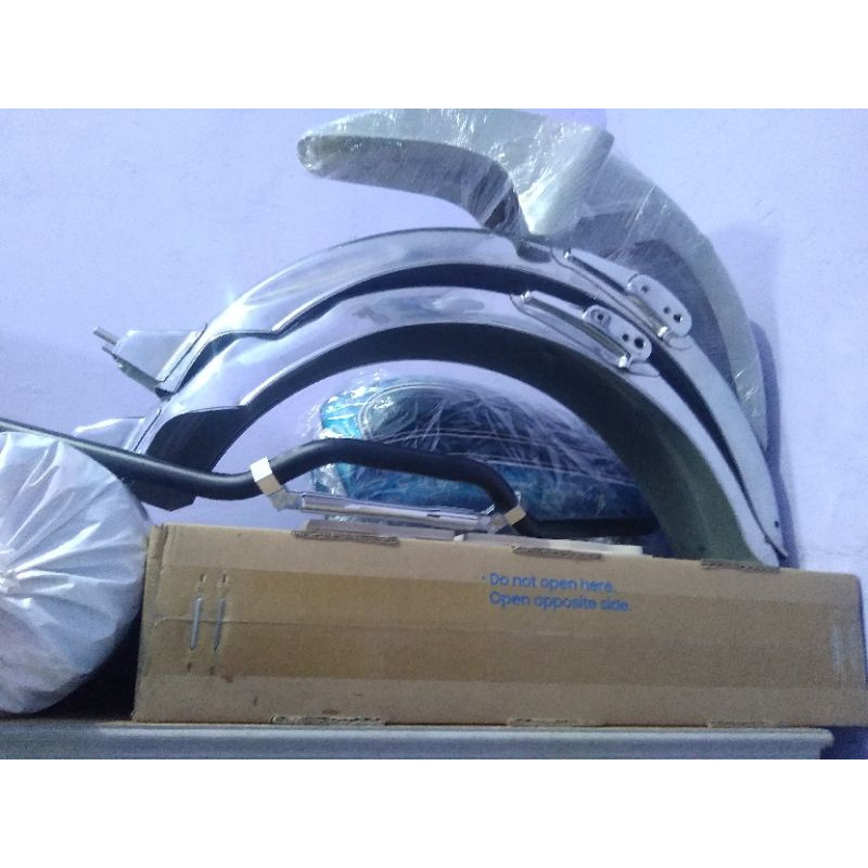 Slebor belakang cb125 import taiwan