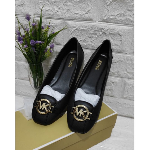 MICHAEL KORS FULTON BLACK SIZE 7.5