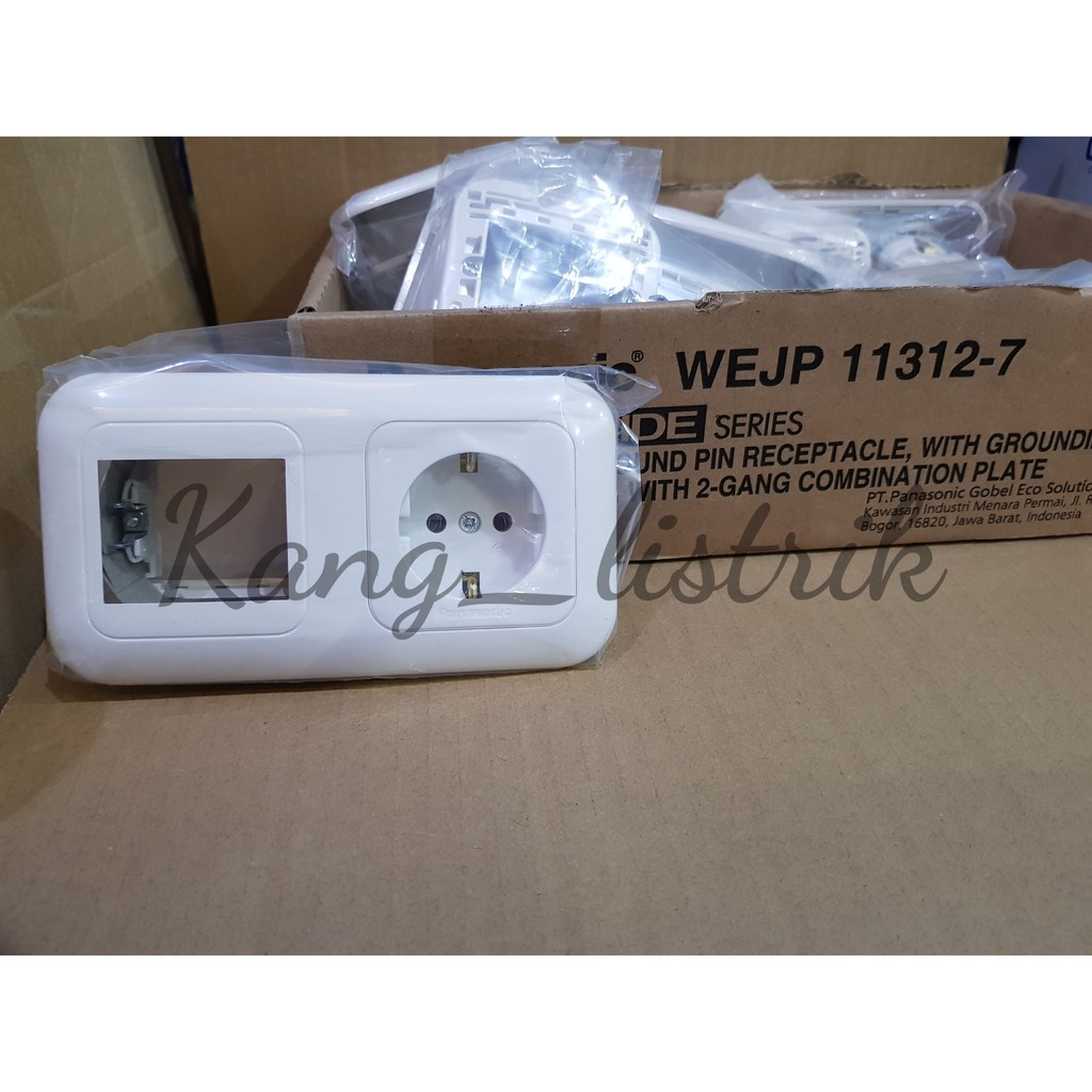 Stop Kontak Panasonic (Non CP) dan Plate 2-Gang - WEJP11312-7