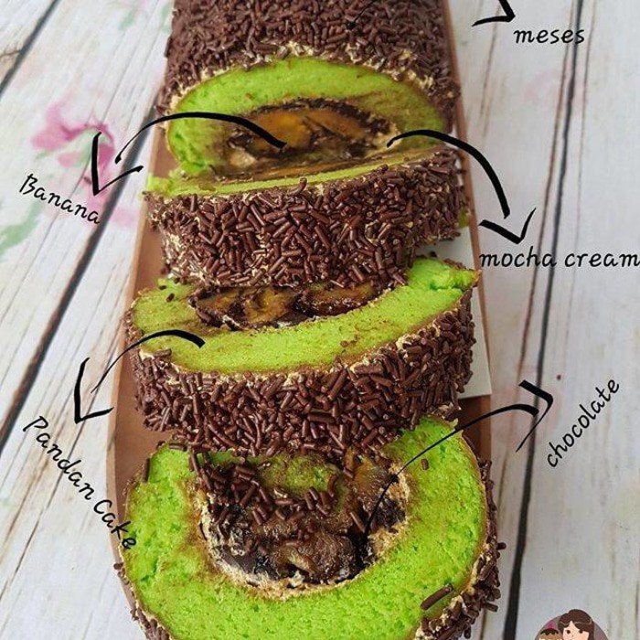 

banana roll cake / bolu gulung pandan pisang coklat