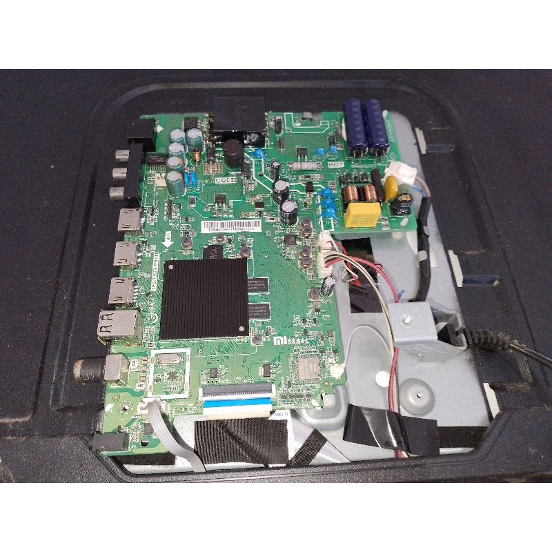 MB MI L32M5-AN Fleksibel besar