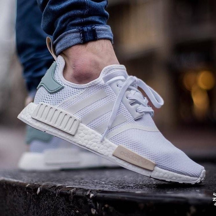 Sale Sepatu Sport Adidas NMD R1 Tacticle Green Premium Original / Sepatu Putih / White