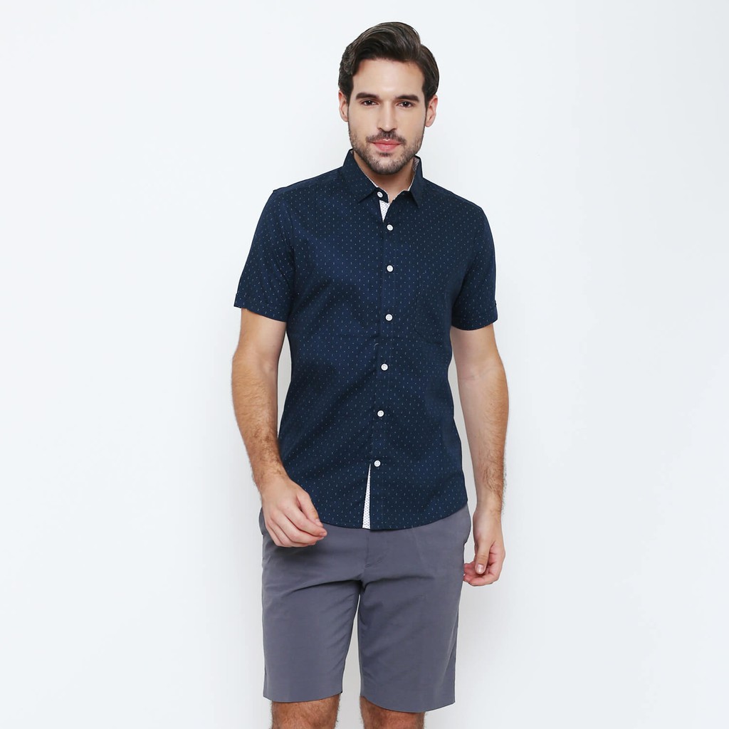 IC Club Kemeja Pria (Slim Fit) 980