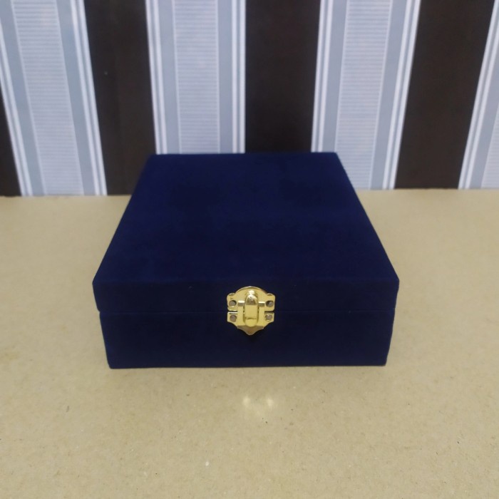 

Ginger Box Bludru / Kotak Bludru / Box Plakat / Kotak Plakat /Box Penghargaan - Biru Dongker