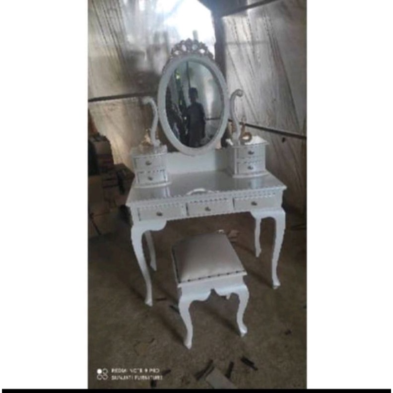 Tolet Kartini cat Duco putih /meja rias kartini
