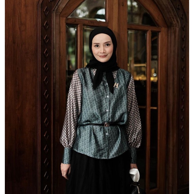 Mono Shirt by Vanilla hijab