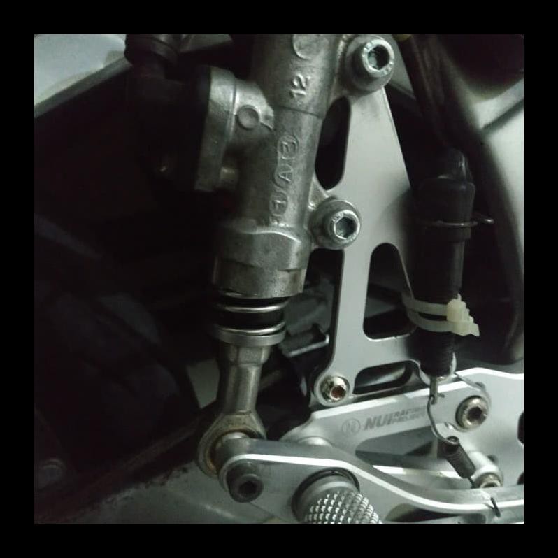 Ready Ball Joint + Per Baut Master Rem Belakang Motor M8 Terpercaya