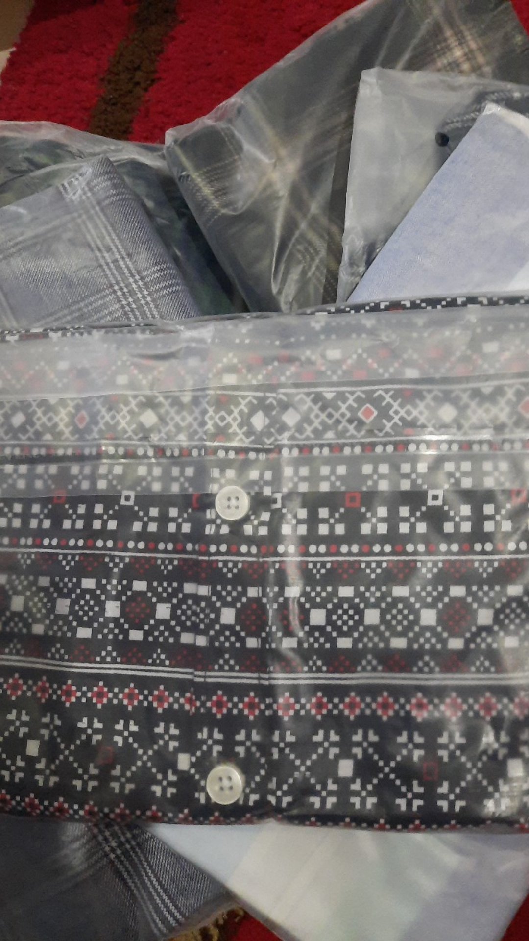 Kemeja Batik Abstrak Modern Pria Cowok Lengan Pendek Hitam Merah Putih Distro Termurah S344