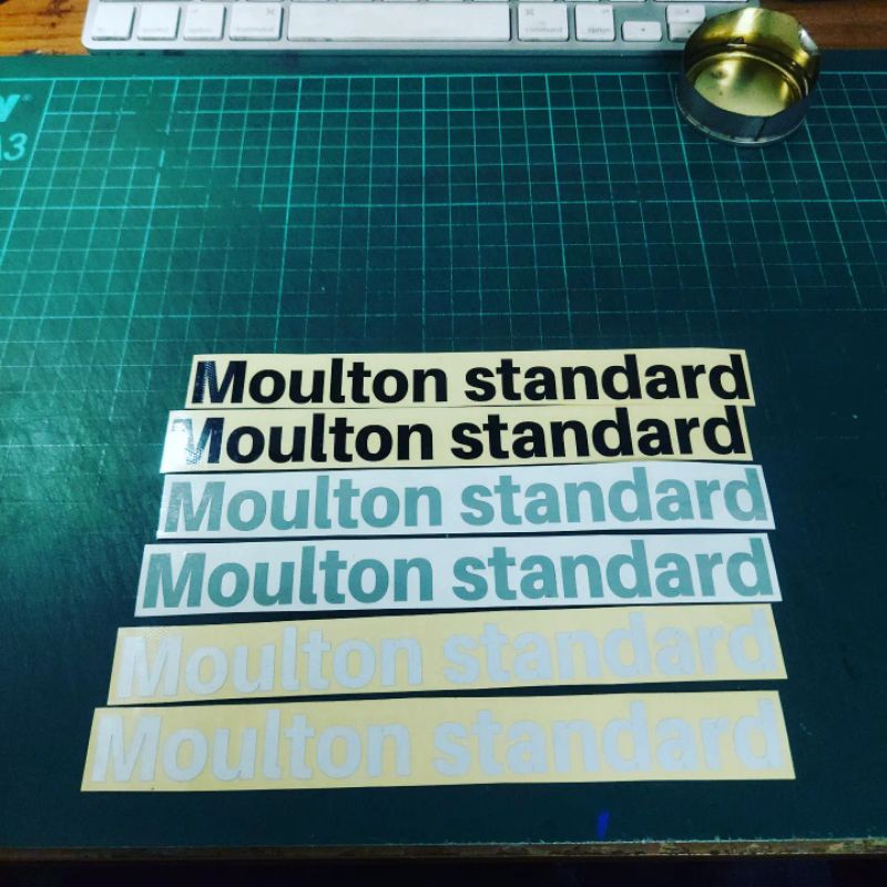 

Sticker Cutting Moulton Standard isi 2 pcs