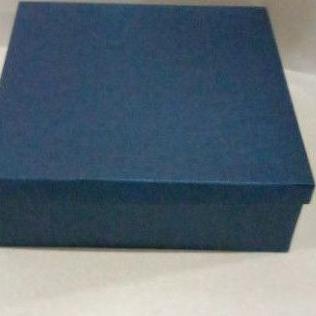 

Big Sale Gift Box Kotak Kado 20x20T15/Kotak Kado/Kotak Hadiah