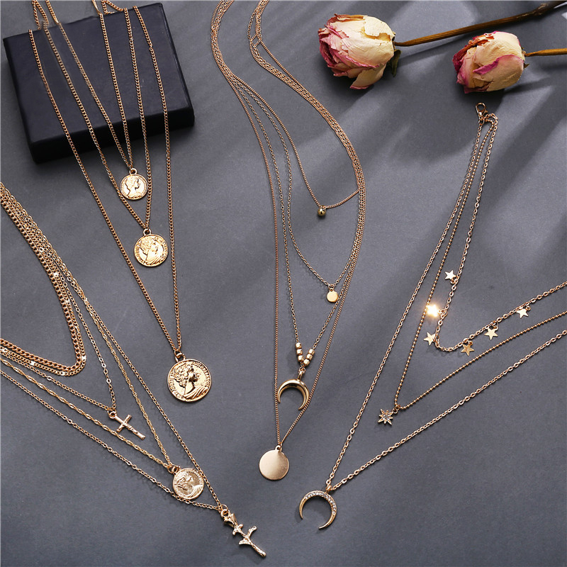 Multilayer Gold Necklace Wafer Crescent Moon Chain Pendant Jewelry for Women Fashion Accessories