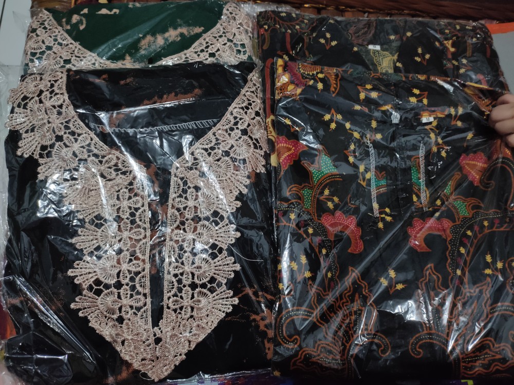 Atasan Pria Wanita Batik Cople Motif Liris Wajik Kupu Sogan