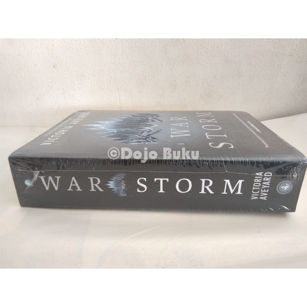 Red Queen #4 : War Strom by Victoria Aveyard