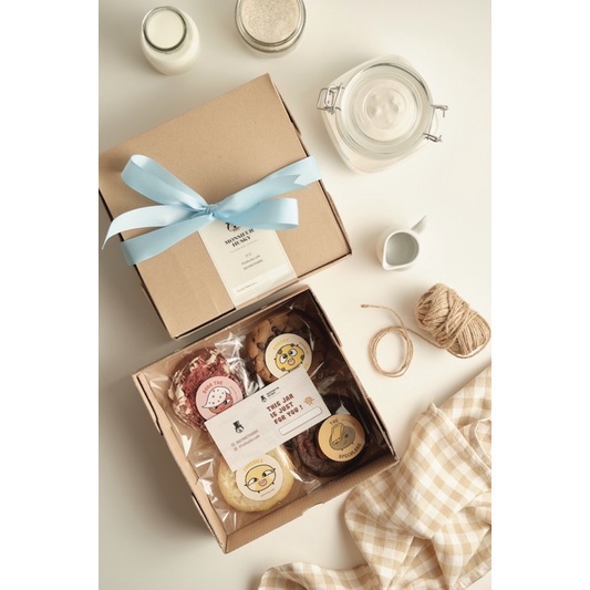 

Box of 4