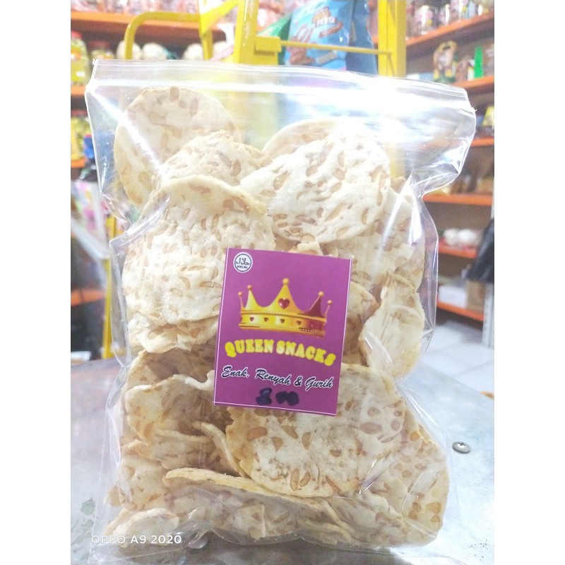 

TERMURAH!! SNACK KERIPIK TEMPE SAGU 250GR