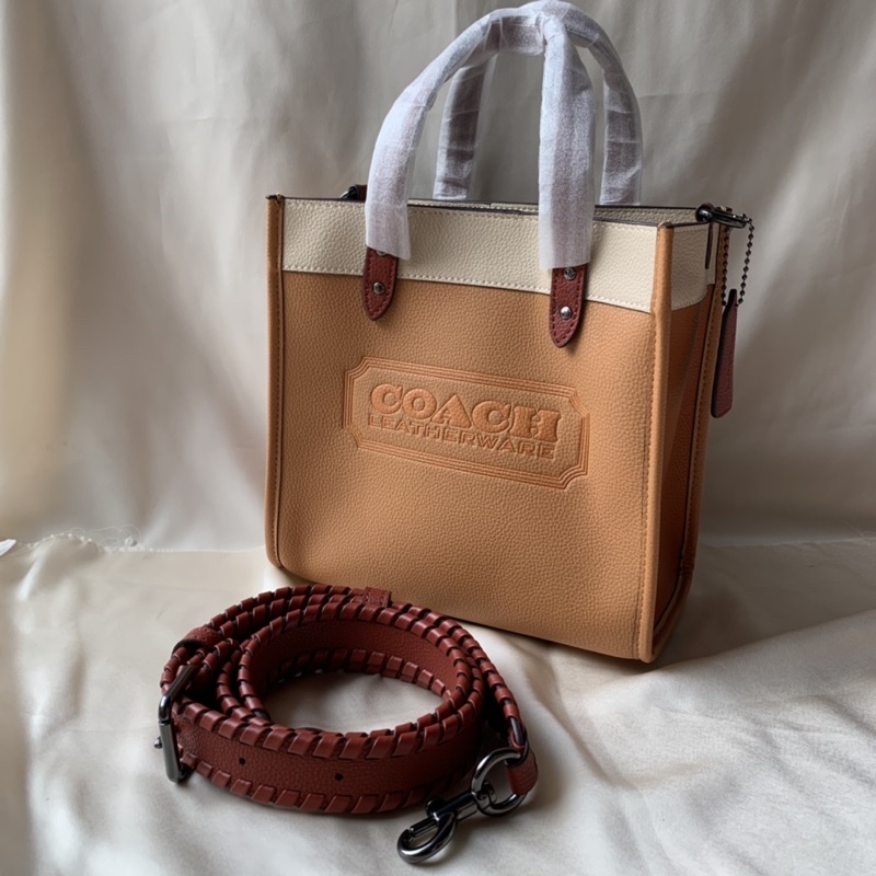 Coach Field Tote 22 In Colorblock With Coach  Badge And Whipstitch (C3863)