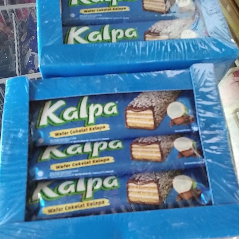 

Wafer Cokelat Kelapa Kalpa box isi 12 pcs