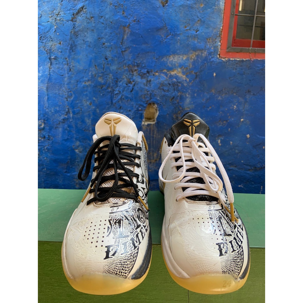 NIKE ZOOM KOBE 5 PROTRO 'BIG STAGE' SIZE 41 (SECOND, TEMBUS UPC)
