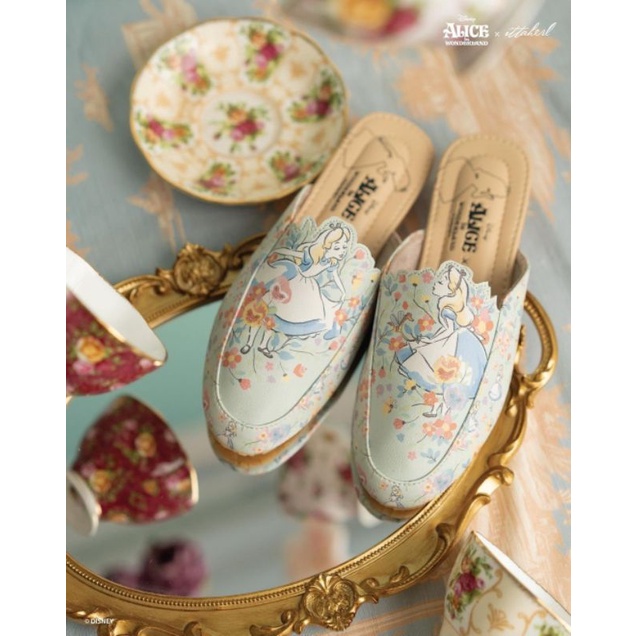 ITTAHERL X DISNEY ALICE VOL 2 Wild Daffodil Round Slipper Sage