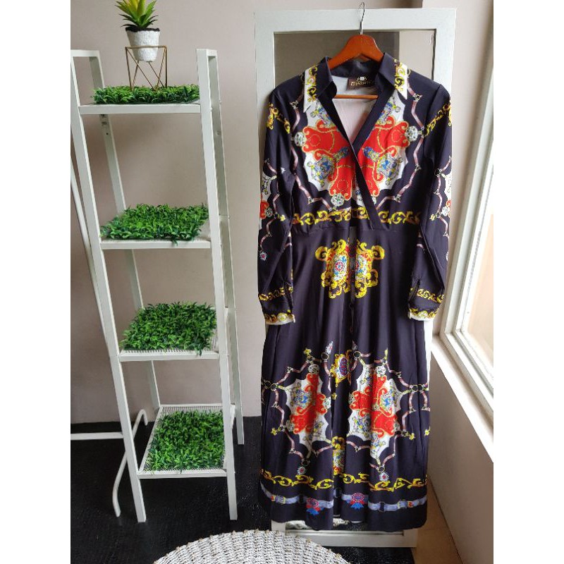 dressAVA