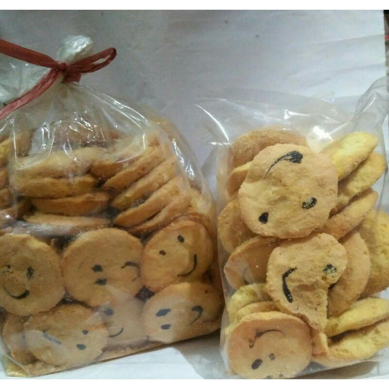 

Bolu Senyum Karamel / bolu kering