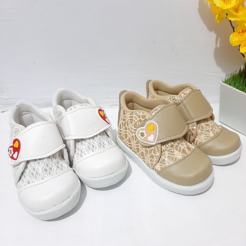 mandirishoestore-SEPATU ANAK PEREMPUAN BAHAN BROKAT UNTUK 1-6 TAHUN CAY06