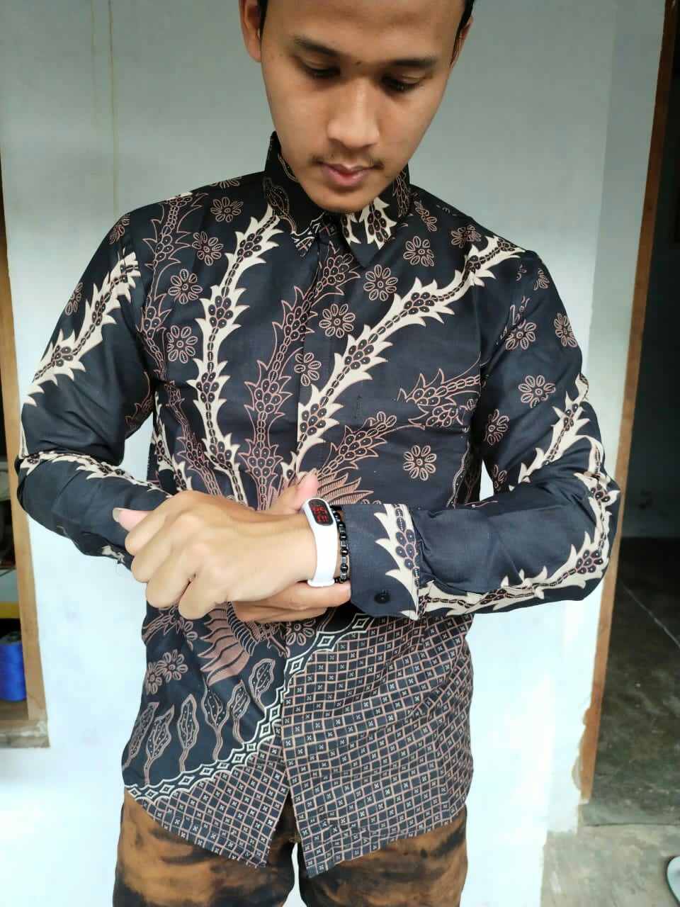 New Arrival Distro Batik Pria Bordir Sogan Hrb026 Batikaf Notoarto Batik Original Pekalongan