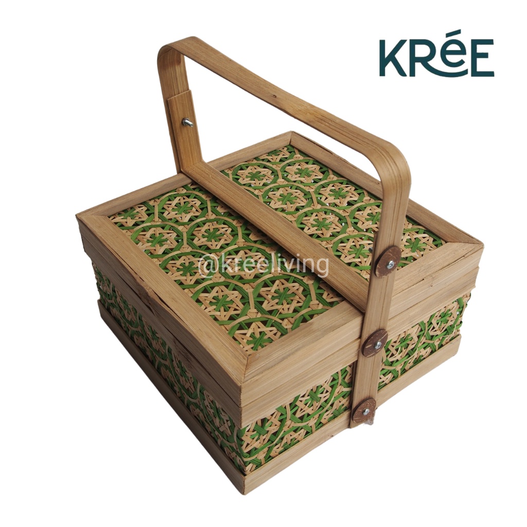 

Kotak Rantang Bambu Jinjing Truntum Hijau 25 x 25 cm