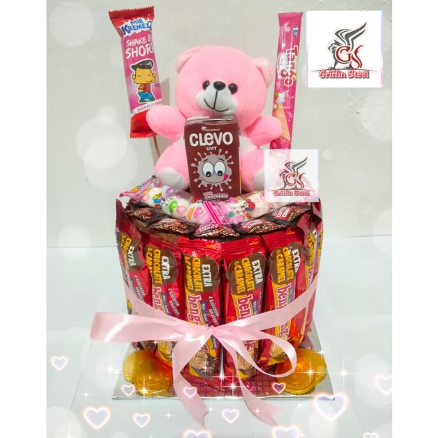 Snack tower 1 layer snack cake murah meriah cantik pink boneka beruang bengbeng hampers